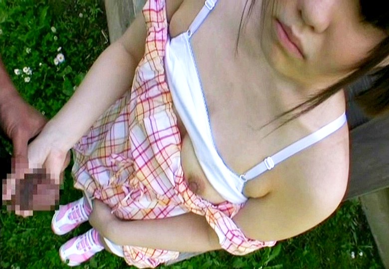 【閲覧注意】公園で1人遊んでいたJS女の子の処女マンコを無理やり犯す衝撃映像… - パコ専 